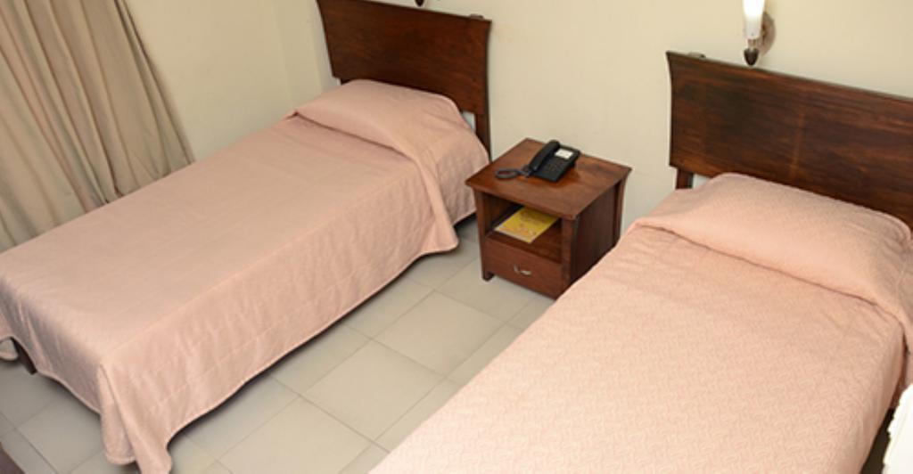 Isabel Suites Laoag Room photo